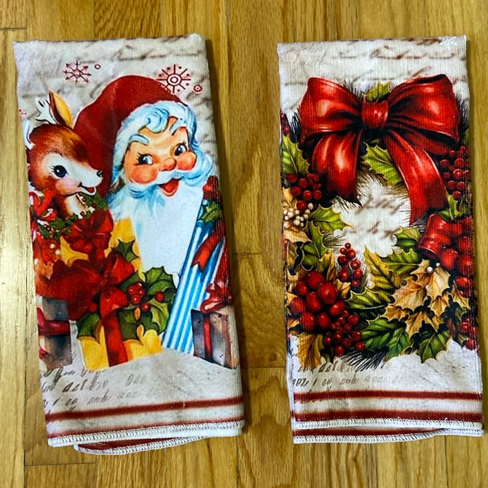 BN Two 70x45” Decorative Kitchen Towels. Just in time for Christmas gift giving.
